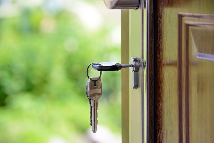 A2B Locks are able to provide local locksmiths in Stonebridge to repair your broken locks. 